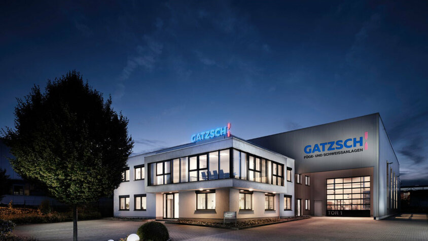 Gatzsch Schweißtechnik GmbH Gebäude bei Abenddämmerung